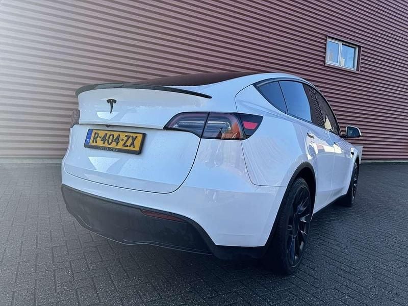 Wit Occasion 2022 Tesla Model Y RWD SUV | € 29.500 (Goede deal) - Afbeelding 1/4