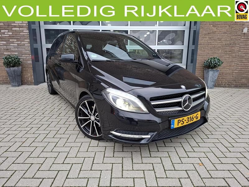 Zwart Gebruikt 2012 Mercedes B200 Ambition MPV | € 6.999 (Eerlijke prijs) - Afbeelding 1/4