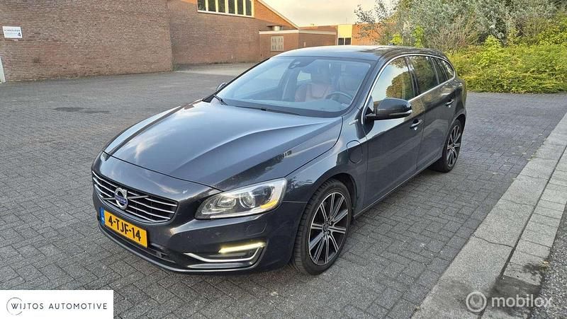 Grijs Gebruikt 2014 Volvo V60 Summum Stationwagen | € 5.950 (Goede deal) - Afbeelding 1/4