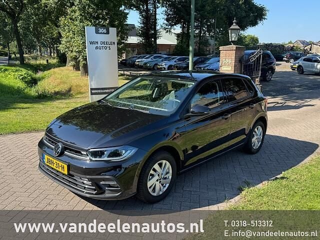 Zwart Gebruikt 2024 VW Polo R-line Hatchback | € 24.900 (Eerlijke prijs) - Afbeelding 1/4