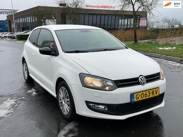 Wit Occasion 2012 VW Polo Comfortline Hatchback | € 3.950 (Goede deal) - Afbeelding 1/4
