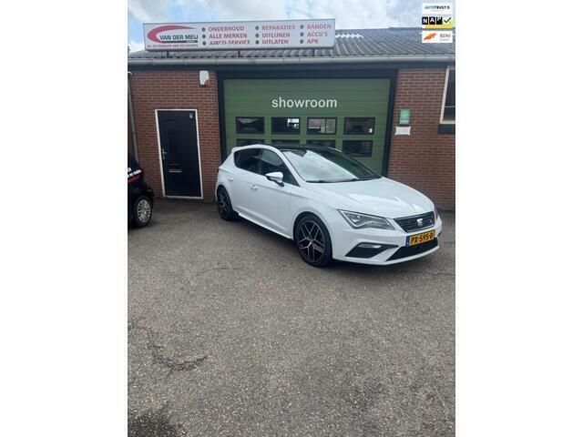 Wit Gebruikt 2017 Seat Leon FR Hatchback | € 17.450 (Iets duurder) - Afbeelding 1/4