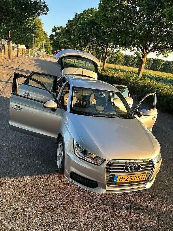 Grijs Gebruikt 2017 Audi A1 Hatchback | € 13.750 (Eerlijke prijs) - Afbeelding 1/4