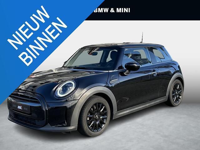 Occasion Mini Cooper Essential 136 PK (100 kW) 2021 Zwart Hatchback