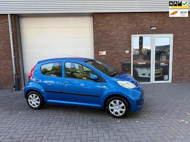 Blauw Gebruikt 2010 Peugeot 107 Hatchback | € 1.499 (Goede deal) - Afbeelding 1/4