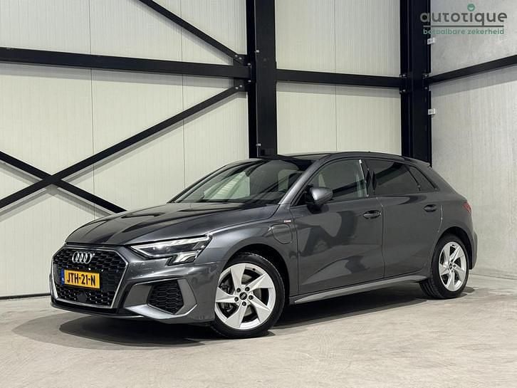 Gebruikt 2021 Audi A3 S-Line | € 22.940 (Super prijs) - Afbeelding 1/4