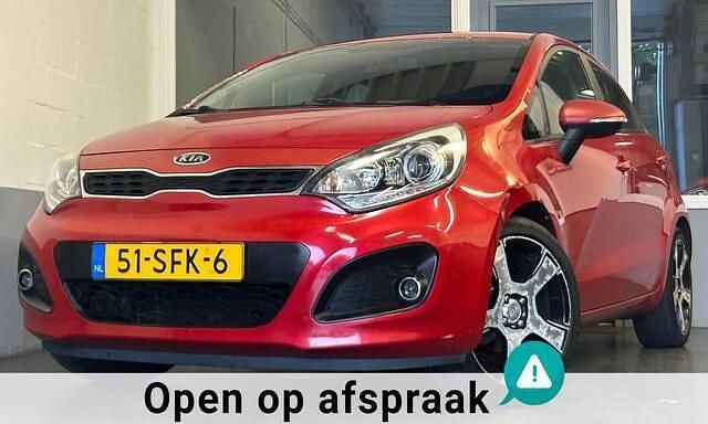 Rood Gebruikt 2011 Kia Rio 2 Hatchback | € 4.495 (Eerlijke prijs) - Afbeelding 1/4