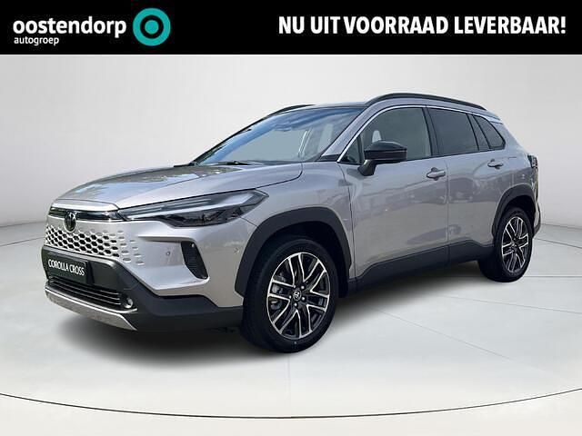 Grijs Nieuw 2025 Toyota Corolla Cross Executive SUV | € 49.490 (Duur) - Afbeelding 1/4