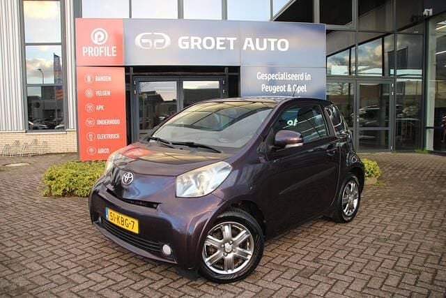 Paars Gebruikt 2009 Toyota iQ Hatchback | € 4.400 (Eerlijke prijs) - Afbeelding 1/3