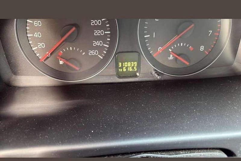 Zwart Gebruikt 2009 Volvo S40 Sedan | € 3.000 (Eerlijke prijs) - Afbeelding 1/4