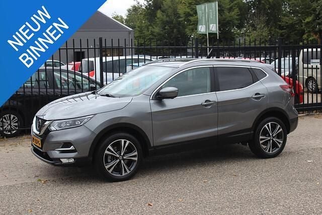 Grijs Gebruikt 2019 Nissan Qashqai S SUV | € 18.450 (Goede deal) - Afbeelding 1/4