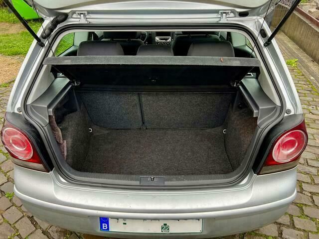 Occasion VW Polo Trendline 64 PK (47 kW) 2005 Grijs Sedan