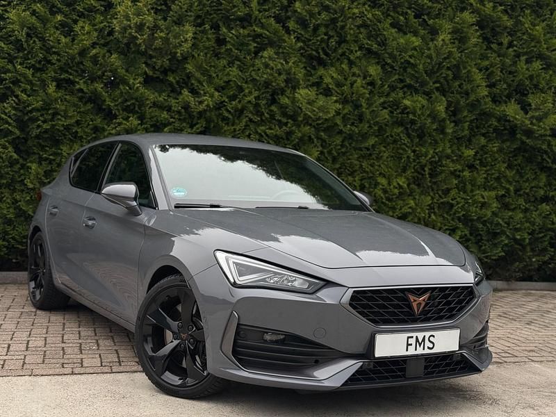 Grijs Gebruikt 2022 Cupra Leon VZ Hatchback | € 33.890 - Afbeelding 1/4