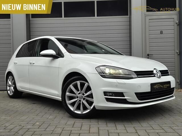 Wit Occasion 2013 VW Golf VII Highline Hatchback | € 10.995 (Eerlijke prijs) - Afbeelding 1/4