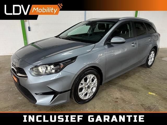 Zilver Occasion 2022 Kia Ceed Hatchback | € 17.495 (Super prijs) - Afbeelding 1/4