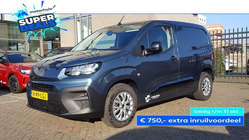 Blauw Nieuw 2025 Fiat e-Doblò MPV | € 26.787 (Eerlijke prijs) - Afbeelding 1/4