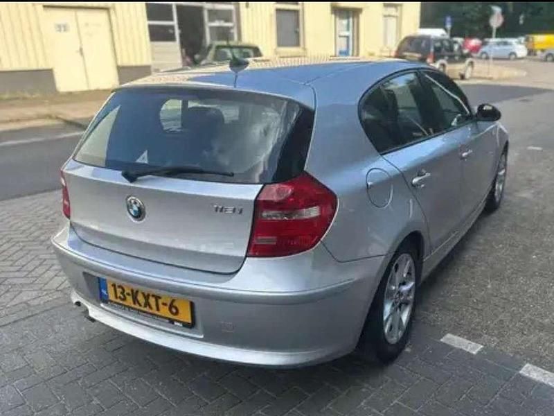 Occasion BMW 118 143 PK (105 kW) 2010 Zilver Hatchback