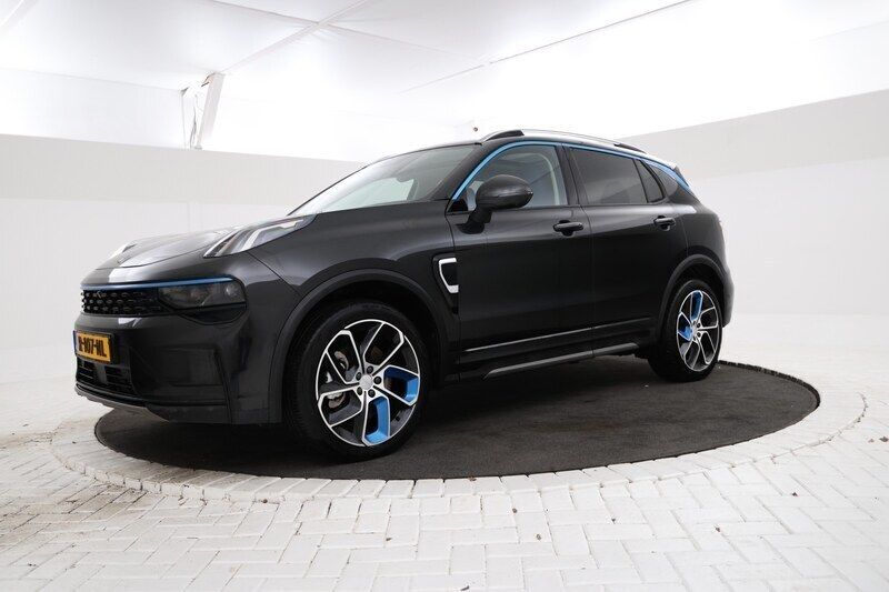 Zwart Gebruikt 2022 Lynk & Co 01 SUV | € 29.400 (Iets duurder) - Afbeelding 1/4