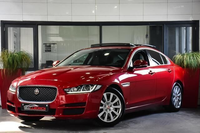 Rood Gebruikt 2015 Jaguar XE Portfolio Sedan | € 18.450 (Iets duurder) - Afbeelding 1/4