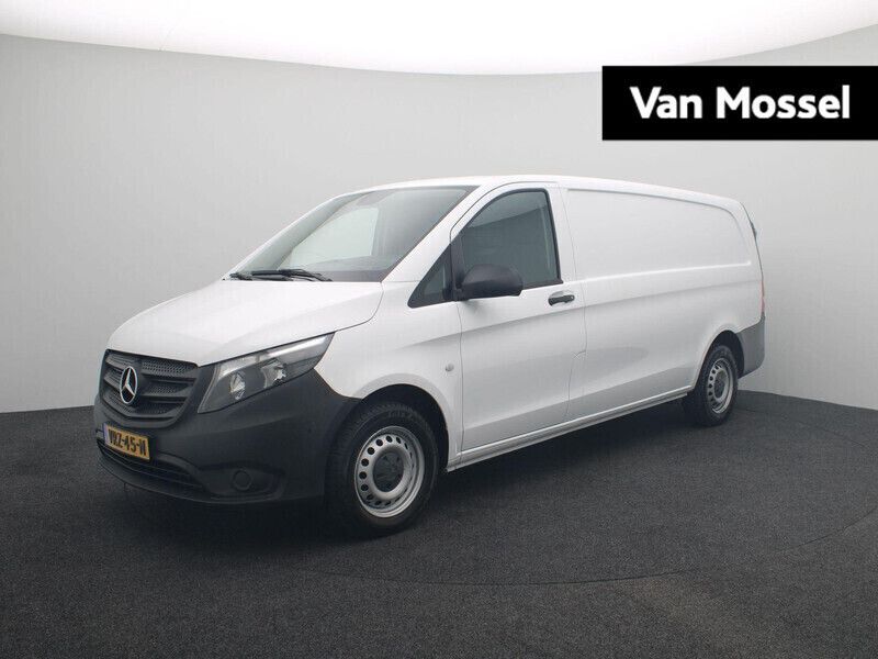 Wit Gebruikt 2022 Mercedes Vito MPV | € 24.900 (Goede deal) - Afbeelding 1/4