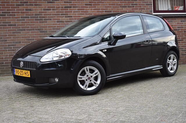 Occasion Fiat Grande Punto 78 PK (57 kW) 2008 Zwart Hatchback
