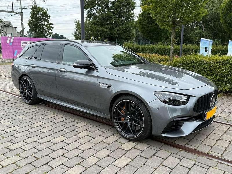 Grijs Gebruikt 2022 Mercedes E63 AMG AMG Stationwagen | € 127.500 - Afbeelding 1/4