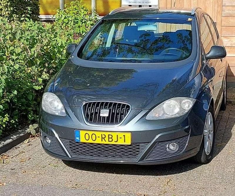 Gebruikt 2011 Seat Altea XL Style MPV | € 3.999 (Duur) - Afbeelding 1/3