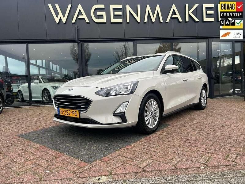 Wit (metallic) Gebruikt 2021 Ford Focus Business Edition Stationwagen | € 19.450 (Eerlijke prijs) - Afbeelding 1/4