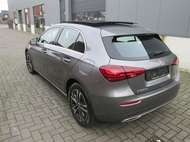 Occasion Mercedes A250 218 PK (160 kW) 2024 Grijs Hatchback