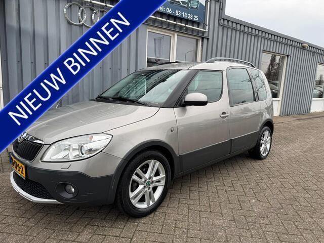 Beige, metallic lak Gebruikt 2012 Skoda Roomster Ambition Stationwagen | € 3.999 (Eerlijke prijs) - Afbeelding 1/4
