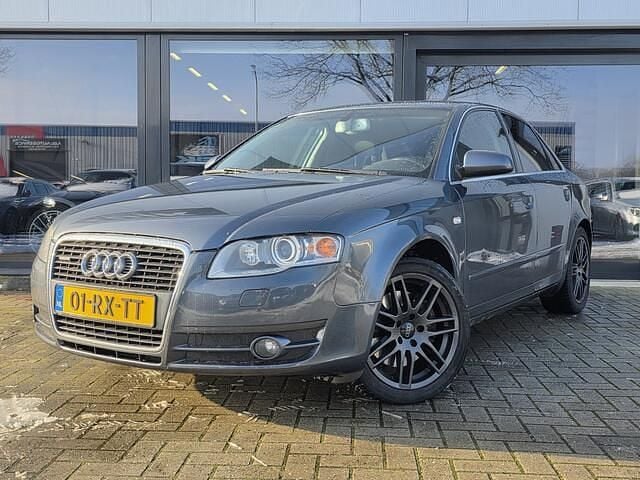 Grijs Occasion 2005 Audi A4 Proline Sedan | € 2.900 (Goede deal) - Afbeelding 1/4