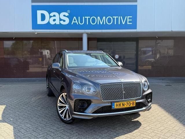 Occasion Bentley Bentayga 549 PK (403 kW) 2021 Grijs SUV