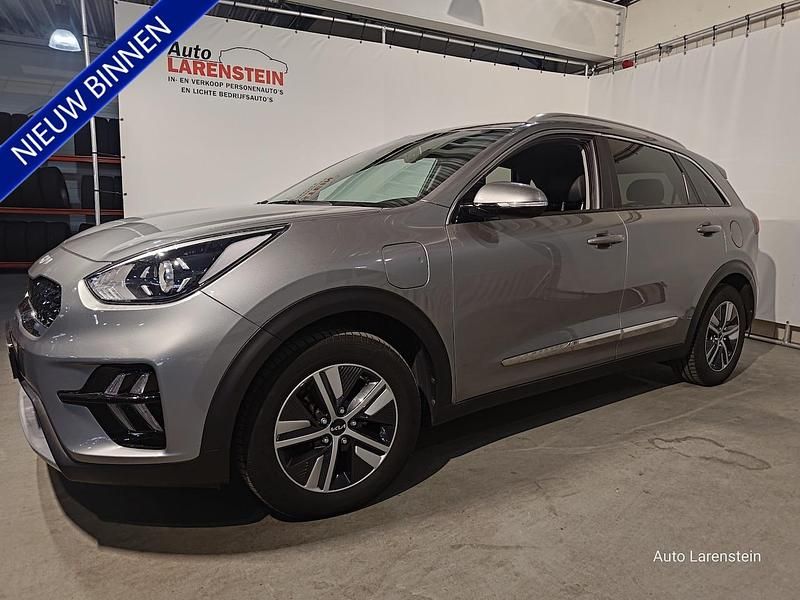 Grijs Gebruikt 2021 Kia Niro SUV | € 21.850 (Goede deal) - Afbeelding 1/4