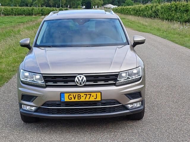 Occasion VW Tiguan Highline 150 PK (110 kW) 2017 Geel SUV
