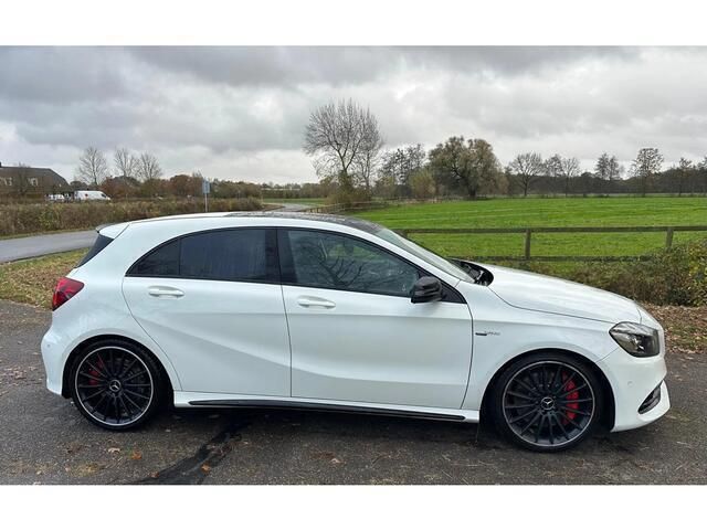 Wit Gebruikt 2016 Mercedes A45 AMG AMG Hatchback | € 26.850 (Eerlijke prijs) - Afbeelding 1/4