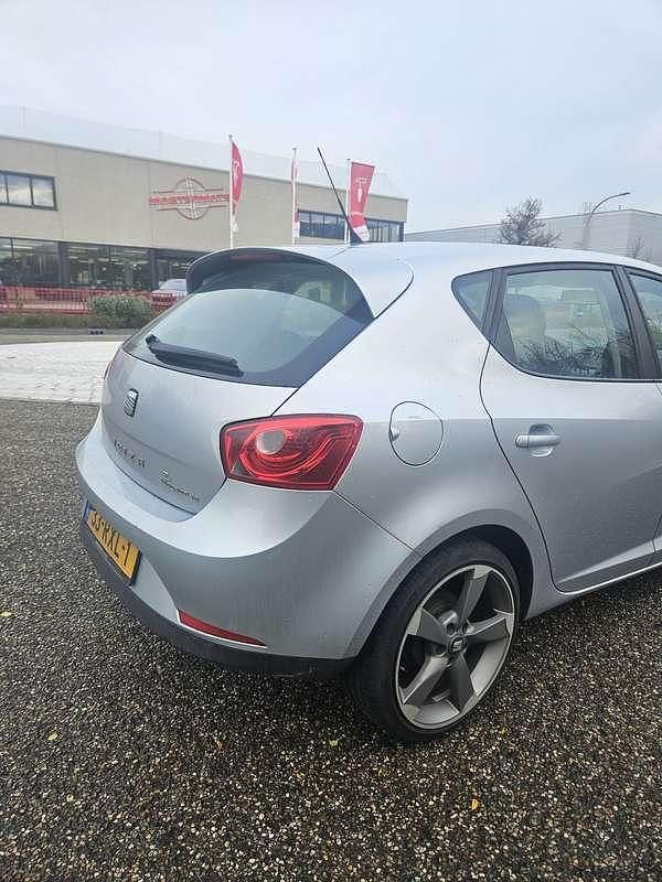 Occasion Seat Ibiza Reference 75 PK (55 kW) 2011 Grijs MPV