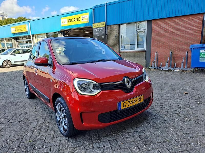 Rood Gebruikt 2019 Renault Twingo Collection Hatchback | € 9.895 (Eerlijke prijs) - Afbeelding 1/4