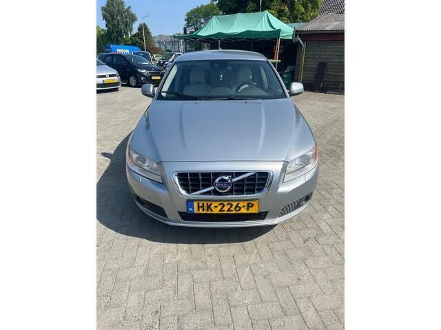 Grijs Gebruikt 2012 Volvo V70 Stationwagen | € 10.950 - Afbeelding 1/4