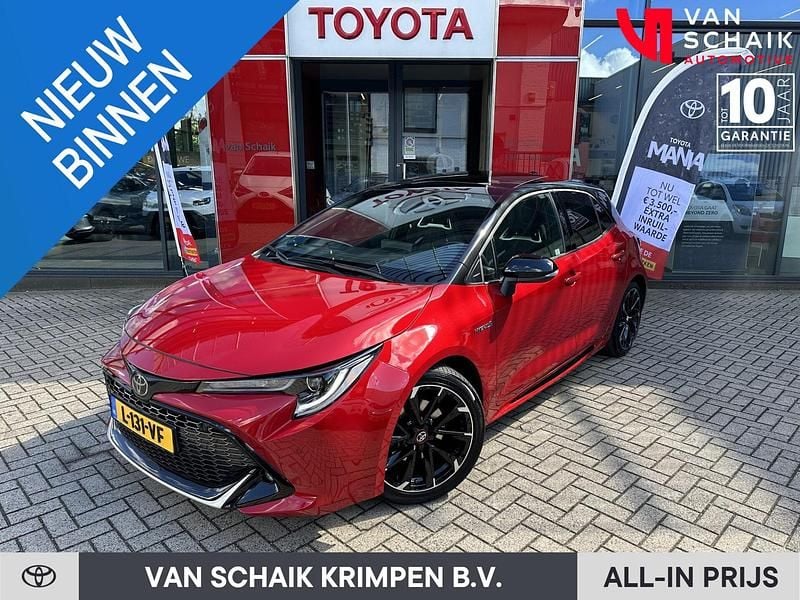Rood Gebruikt 2021 Toyota Corolla Plus Hatchback | € 27.490 (Eerlijke prijs) - Afbeelding 1/4