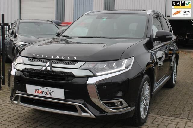 Zwart Gebruikt 2019 Mitsubishi Outlander Edition SUV | € 23.700 (Eerlijke prijs) - Afbeelding 1/4