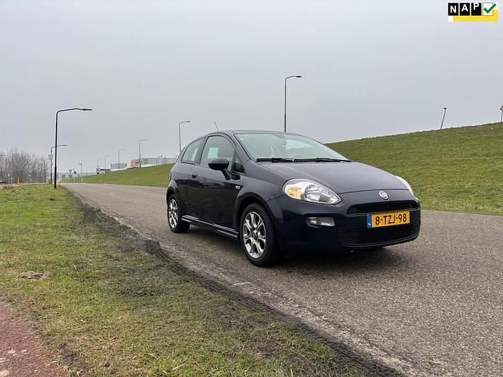 Occasion 2014 Fiat Punto Evo Street Hatchback | € 1.850 (Super prijs) - Afbeelding 1/4