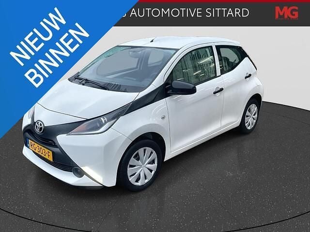 Wit Gebruikt 2017 Toyota Aygo Hatchback | € 8.950 (Eerlijke prijs) - Afbeelding 1/4