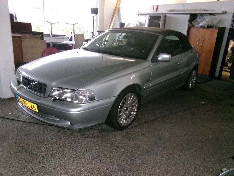 Grijs Occasion 2004 Volvo C70 Cabriolet | € 2.950 (Goede deal) - Afbeelding 1/4