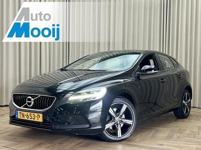Zwart Gebruikt 2018 Volvo V40 R-Design Stationwagen | € 16.450 (Eerlijke prijs) - Afbeelding 1/4
