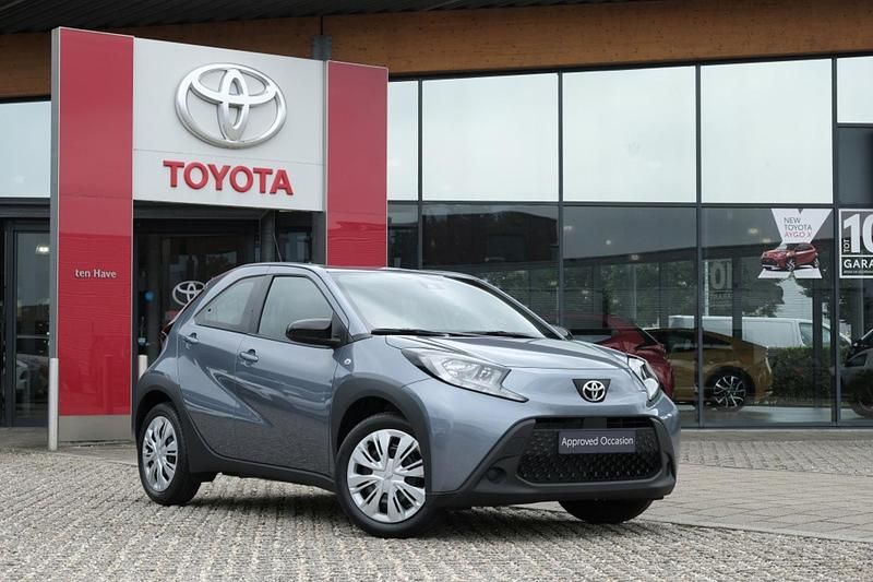 Gebruikt 2024 Toyota Aygo Play Hatchback | € 18.999 (Eerlijke prijs) - Afbeelding 1/1