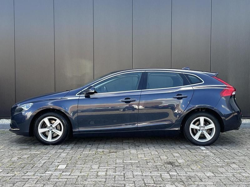 Occasion Volvo V40 Momentum 180 PK (132 kW) 2012 Blauw Stationwagen