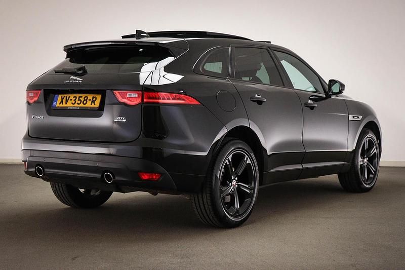 Occasion Jaguar F-Pace Portfolio 2019 Zwart SUV