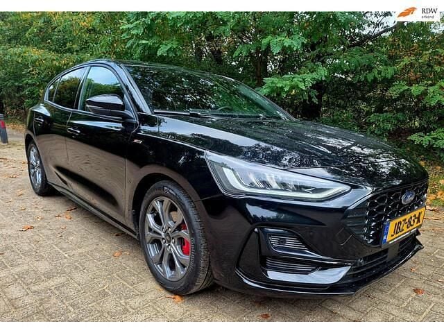 Zwart Gebruikt 2025 Ford Focus ST-Line X Hatchback | € 25.999 (Goede deal) - Afbeelding 1/4
