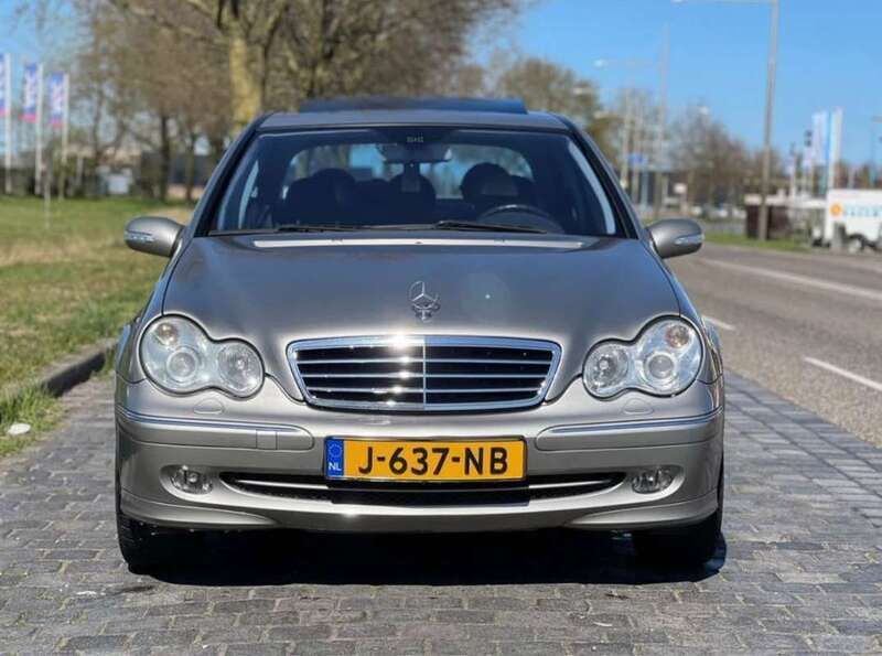 Gebruikt 2004 Mercedes C200 Avantgarde Sedan | € 4.999 - Afbeelding 1/4