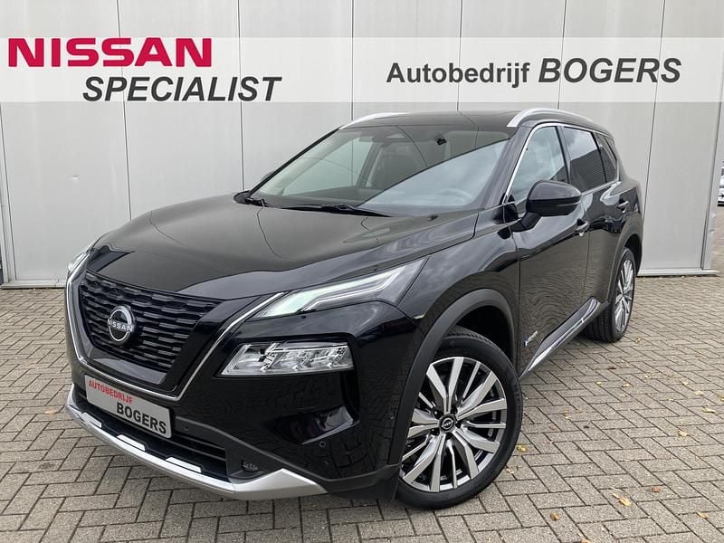 Zwart Gebruikt 2025 Nissan X-Trail Tekna+ SUV | € 47.940 - Afbeelding 1/4